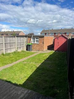 3 bedroom terraced house to rent, Bedford MK41