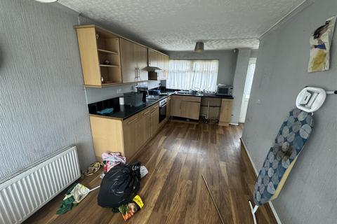 28 Haydock Close, Birmingham, B36 8UN