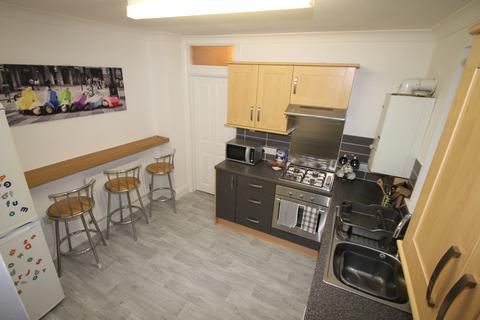 3 bedroom flat to rent, North Road East, Plymouth PL4