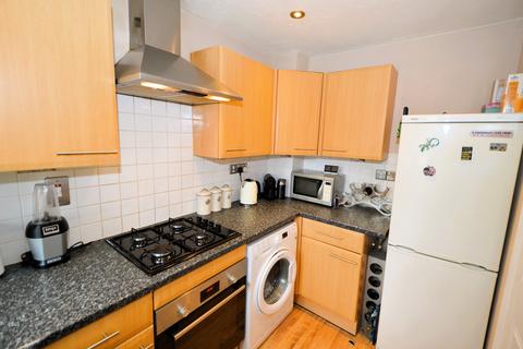 9 Shepherds Chase, Bagshot, GU19 5QX