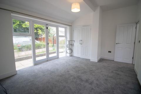 2 bedroom apartment to rent, Morland Avenue, Stoneygate