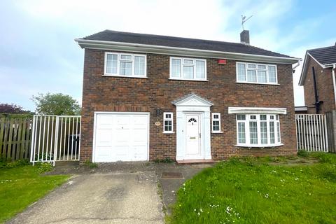 4 bedroom detached house to rent, Winchester Gardens, Canterbury