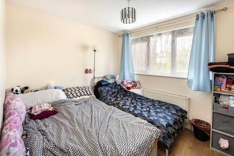 3 bedroom terraced house for sale, Westmorland Close, Aldersbrook, London, E12