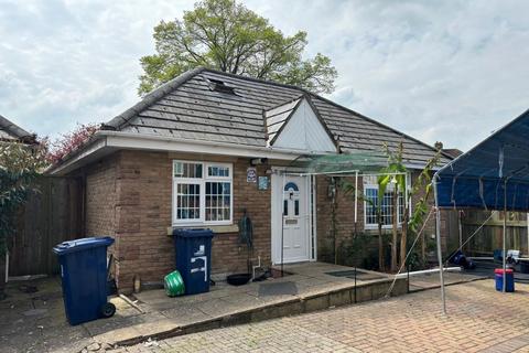 5 bedroom bungalow for sale, 111F Dormers Wells Lane, Southall, Middlesex, UB1 3JA