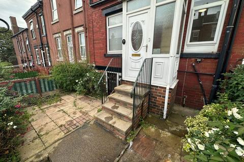 4 bedroom terraced house for sale, Barras Place Leeds, LS12 4JR