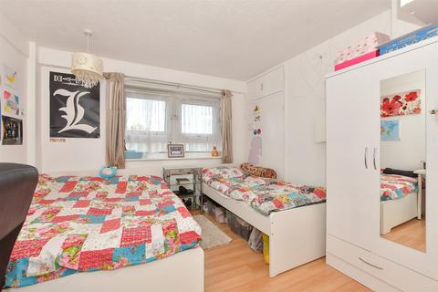 2 bedroom apartment for sale, Priory Court, Walthamstow