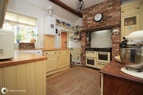 2 bedroom semi-detached house for sale, Ramsgate Road, Sarre, CT7