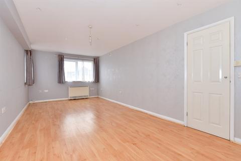 2 bedroom flat for sale, St. Peter Street, Maidstone, Kent