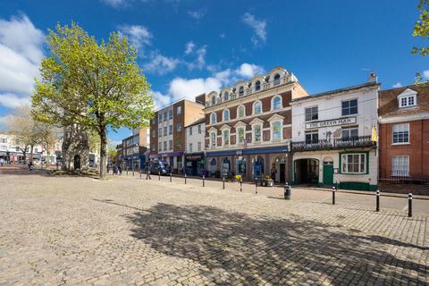 Pub for sale, 32 Market Square, Aylesbury HP20