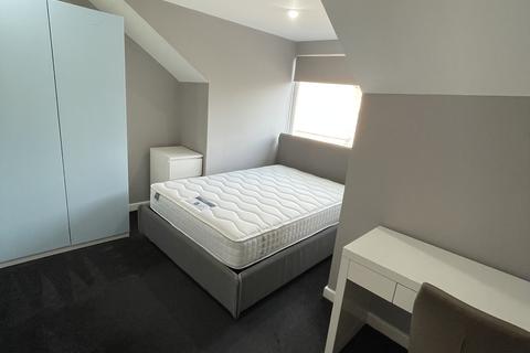 3 bedroom flat to rent, Ecclesall Road, Sheffield S11