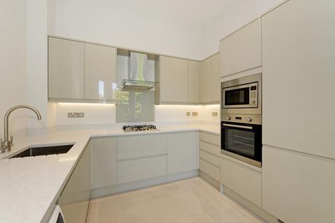 2 bedroom apartment to rent, Sutherland Avenue, London W9