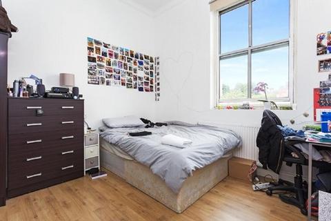 3 bedroom flat to rent, Haverstock Hill, London NW3