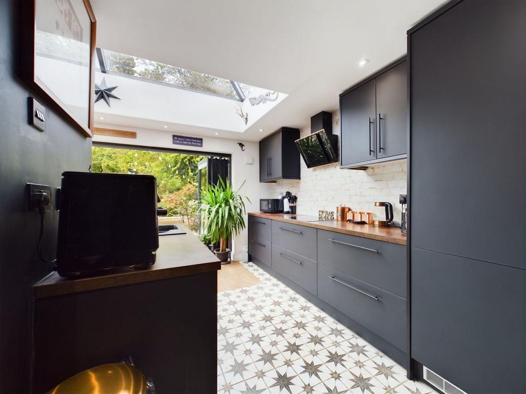 Kitchen/dining/family room