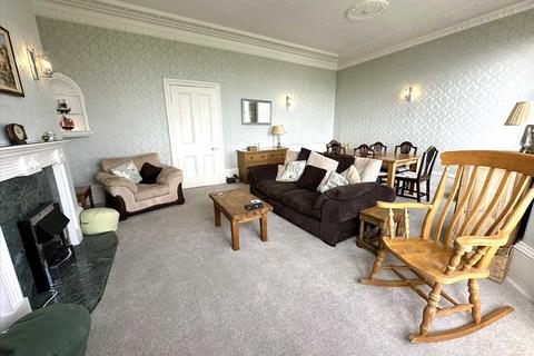 3 bedroom apartment for sale, The Crescent, Filey