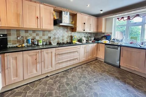 10 bedroom terraced house to rent, Kingswood Road, Manchester, Greater Manchester, M14