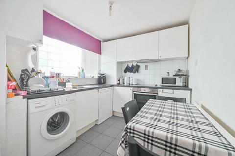 3 bedroom flat to rent, Dickens Estate, Bermondsey, London, SE16