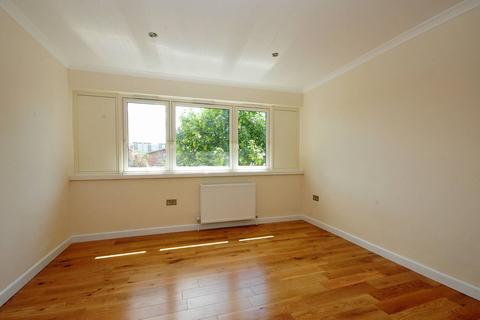3 bedroom flat to rent, Rowcross Street, Bermondsey, London, SE1