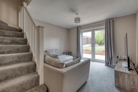 2 bedroom semi-detached house for sale, Lyndhurst Drive, Wordsley, Stourbridge, DY8 5YH