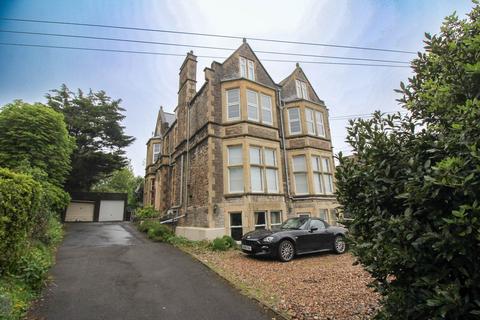 4 bedroom apartment for sale, Highbury Road-Demanding Hillside Apartment