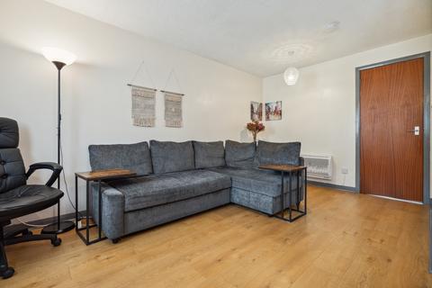 1 bedroom apartment to rent, Raeberry Street, Flat 2/2, North Kelvinside, Glasgow, G20 6EE