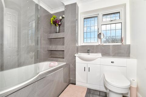 19 Barling Close, Chatham, ME5 9RL