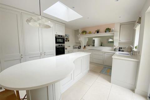 Moonstone Exton Lane, Exton, Exeter, EX3 0PN