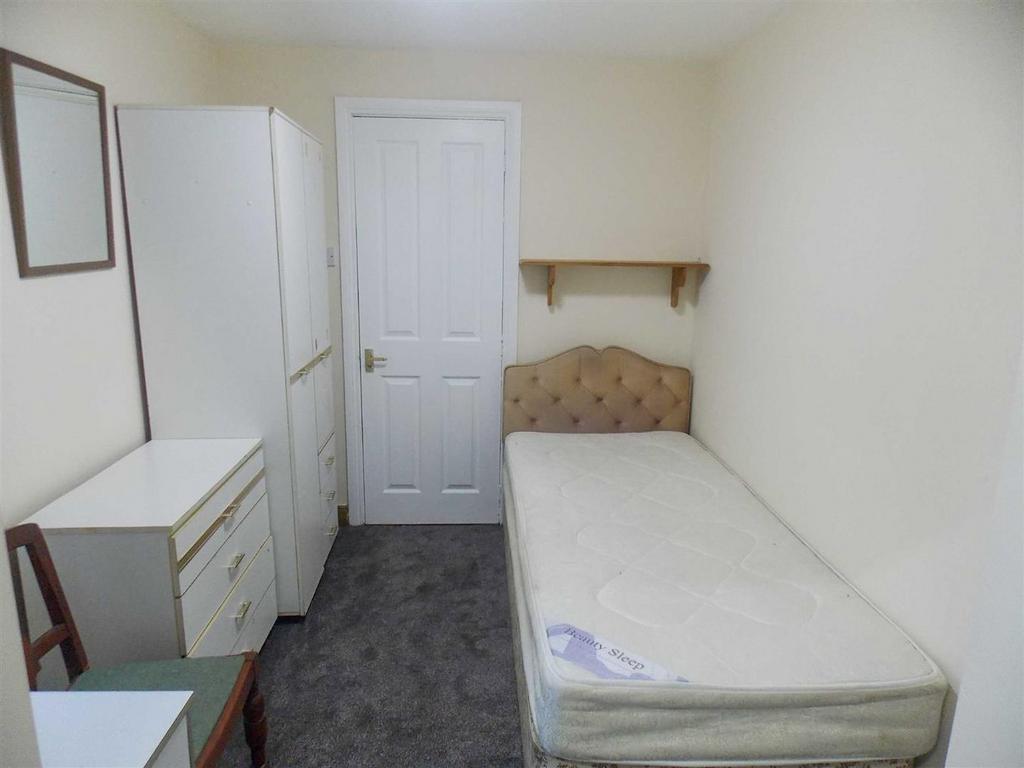 GF Flat Bedroom