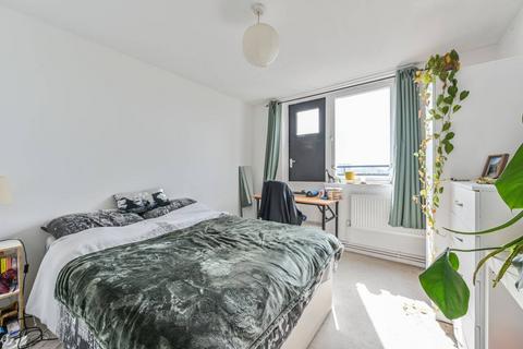 2 bedroom flat to rent, CLAREWOOD WALK, Brixton, London, SW9