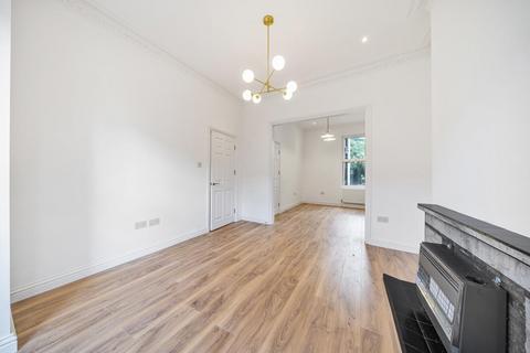 4 bedroom terraced house for sale, Thornbury Road, Brixton