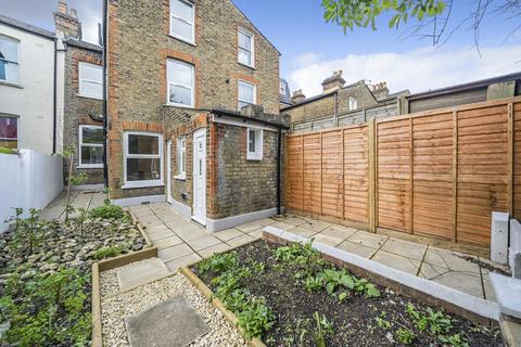 4 bedroom terraced house for sale, Thornbury Road, Brixton