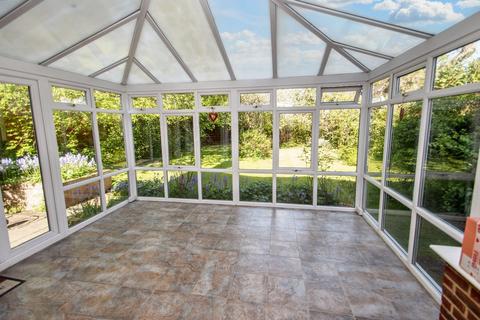 94 Claygate Lane, Esher, KT10 0BJ
