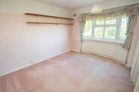 94 Claygate Lane, Esher, KT10 0BJ