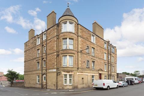 1 bedroom flat to rent, Rossie Place, Abbeyhill, Edinburgh, EH7