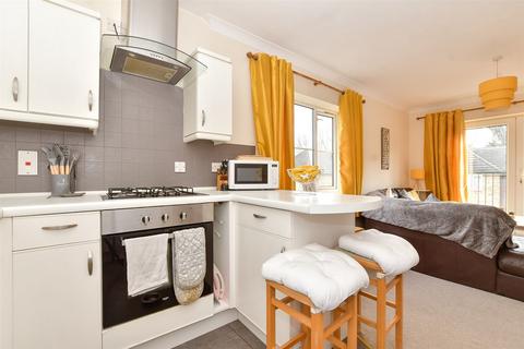 22 Sevenoaks Close, Sutton, SM2 6NL