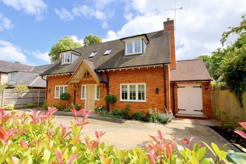 2 bedroom detached house for sale, Bluebell Lane, East Horsley, KT24