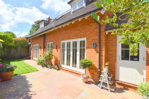 2 bedroom detached house for sale, Bluebell Lane, East Horsley, KT24