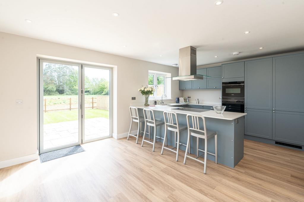 Plot 4 Kitchen/Dining