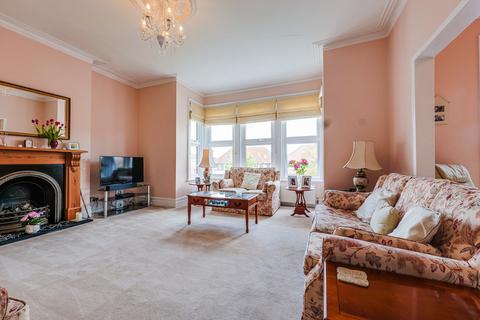 4 bedroom maisonette for sale, Crowstone Road, Westcliff-on-sea, SS0