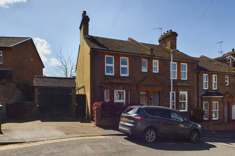 2 bedroom end of terrace house for sale, Crescent Road, Old Town