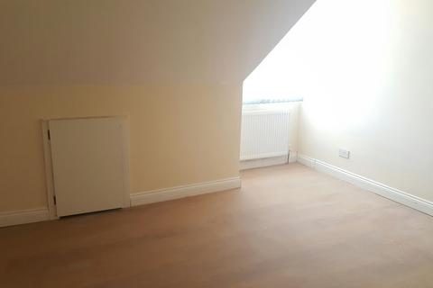 3 bedroom flat to rent, East Park Road, Leicester, LE5