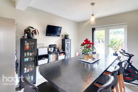 73 Armadale Drive, Leicester, LE5 1HH