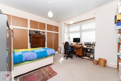 13 Borough Road, Isleworth, TW7 5DY