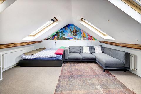 3 bedroom flat for sale, Regents Park Road, Primrose Hill, London