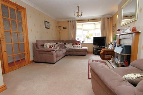 4 bedroom detached house for sale, Shakespeare Drive, Kidderminster, DY10