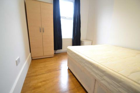 House share to rent, Drayton Gardens, West Ealing