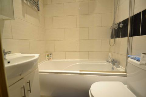 House share to rent, Drayton Gardens, West Ealing