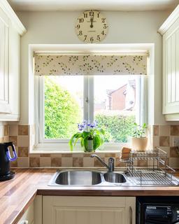 35 Bearcroft Avenue, Great Meadow, Worcester, WR4 0DR
