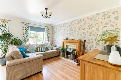 35 Bearcroft Avenue, Great Meadow, Worcester, WR4 0DR