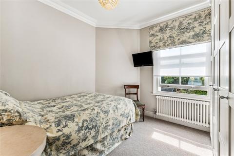 127 Ravenslea Road, London, SW12 8RT