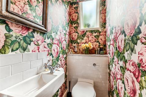 127 Ravenslea Road, London, SW12 8RT